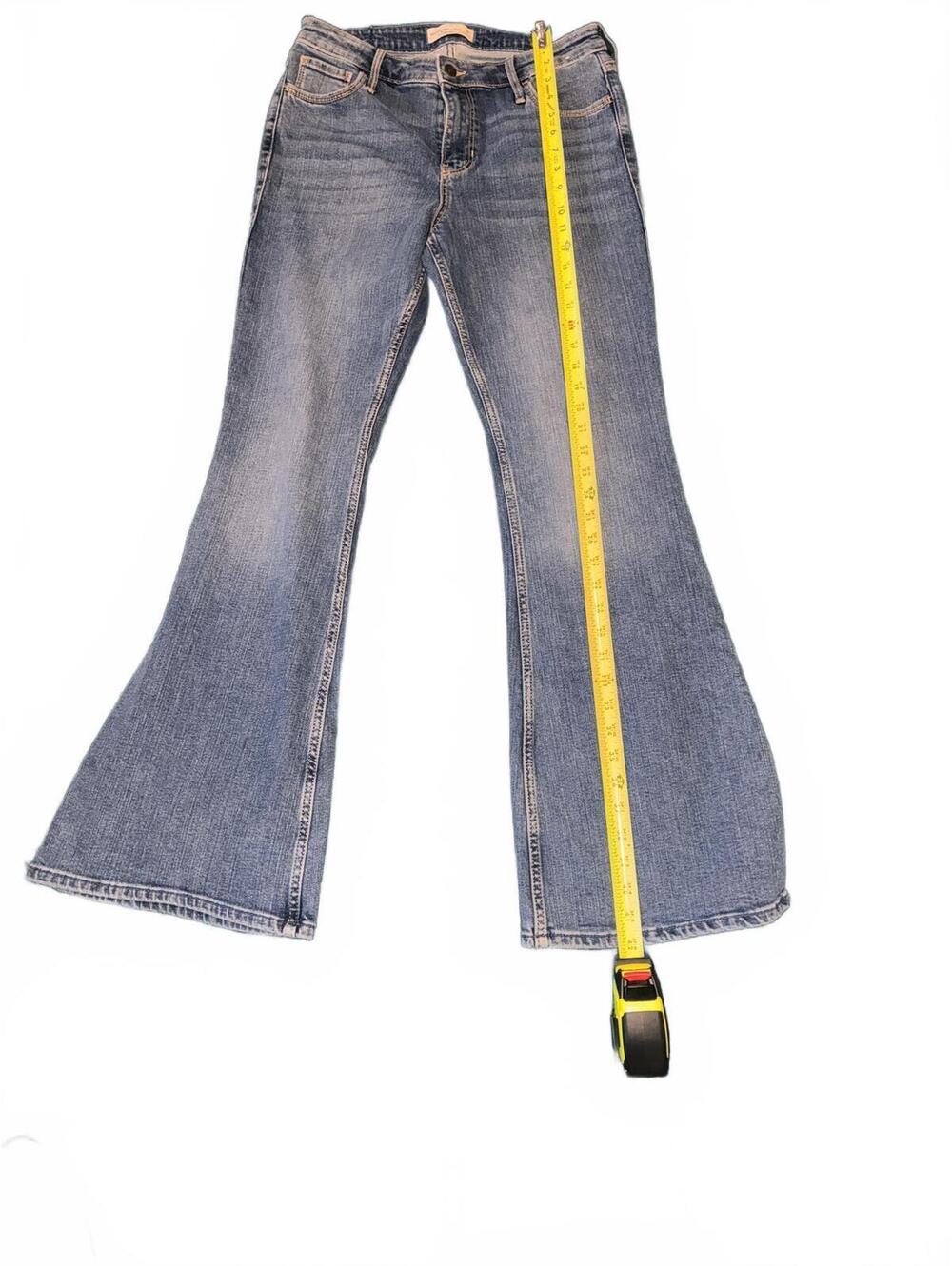 Abercrombie & Fitch The Flare Ultra High Rise Jeans Size 29 x 34, Size 8
